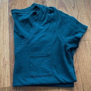 Madewell Whisper Cotton V-Neck Pocket Tee in Smokey Spruce